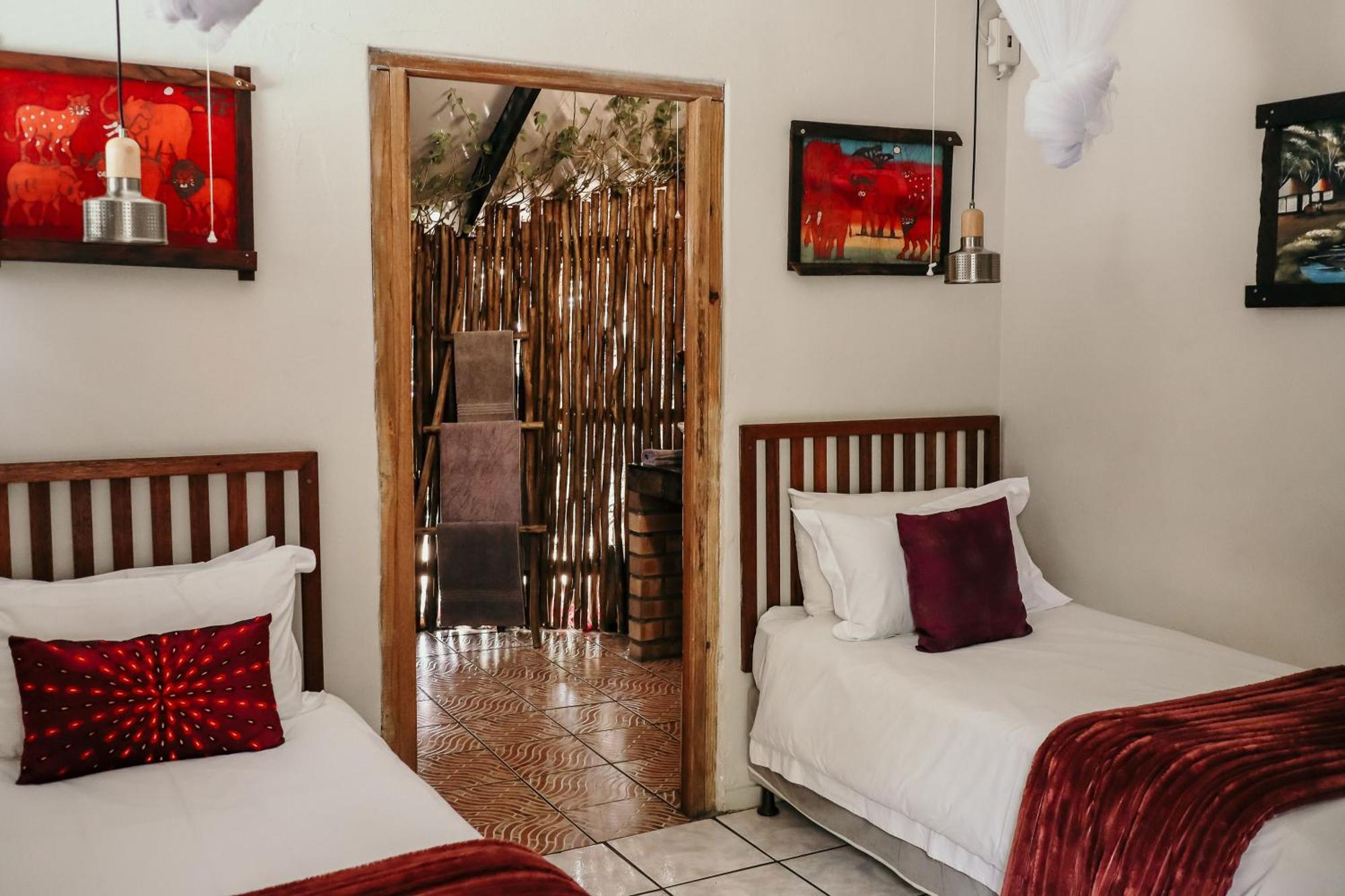 A Traveller'S Palm Hotel Phalaborwa Exterior photo