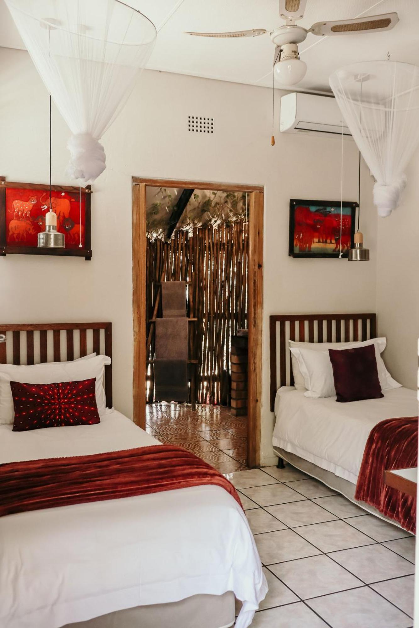 A Traveller'S Palm Hotel Phalaborwa Exterior photo